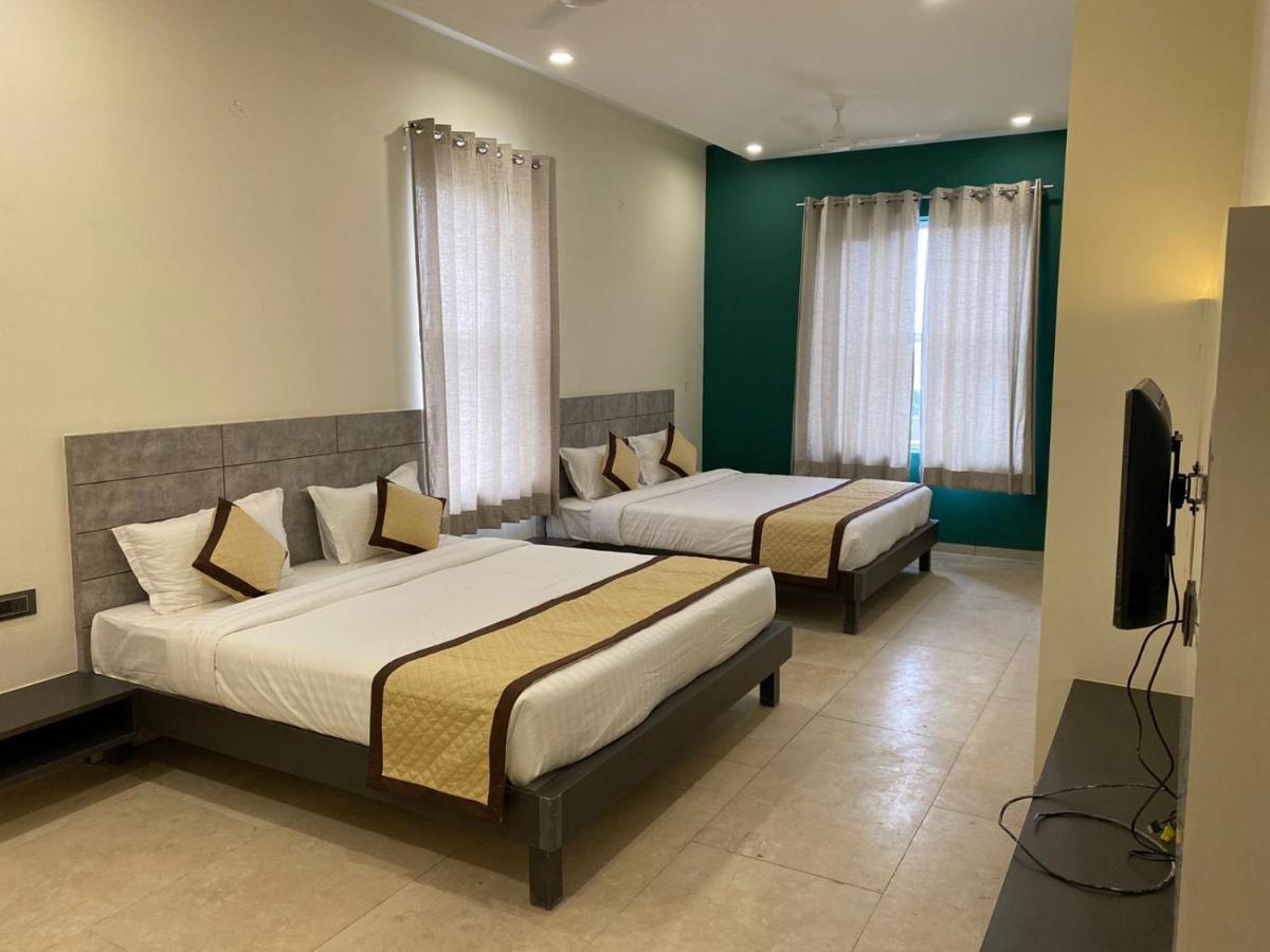 The Sarbati Palace Hotel Shāhpura Esterno foto